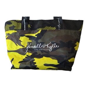 Kendall & Kylie large Camo tote bag